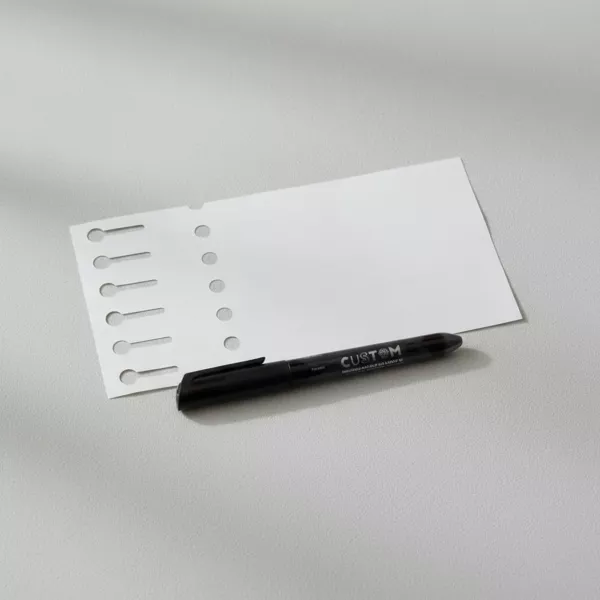 Set etichetă plastifiată super rezistentă 17x190 mm 6 bucăți + marker special permanent
