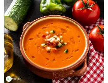 Cum să faci gazpacho: Rețeta perfectă pentru zile caniculare, gata în 10 minute!